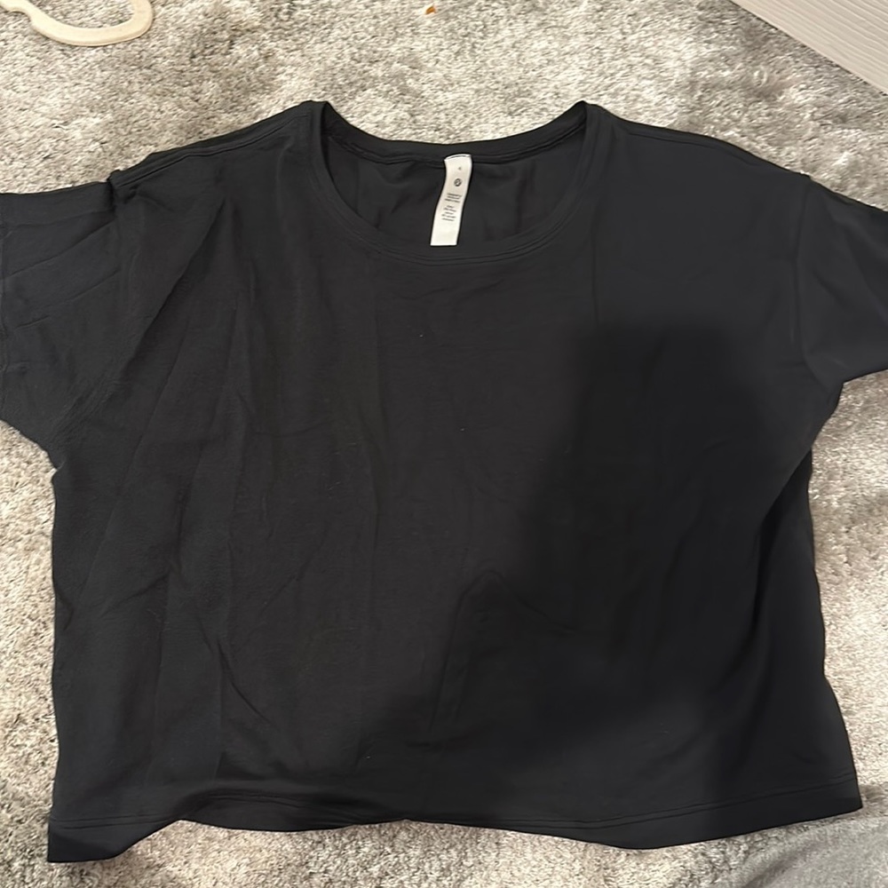 Lululemon Black light weight crop tee